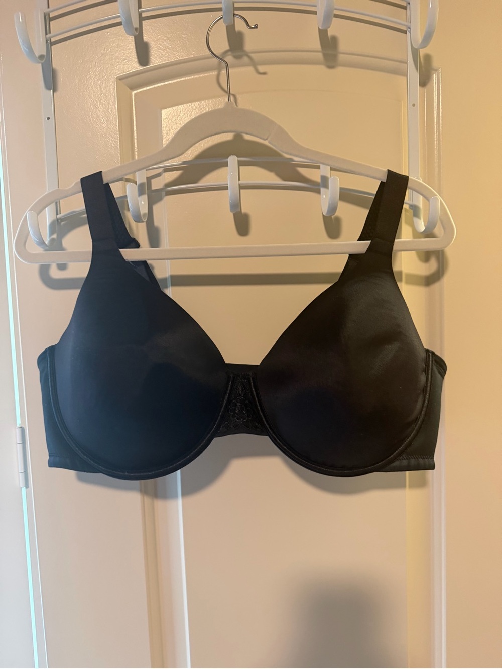 Vanity Fair Black Smooth Full Coverage Bra